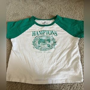 Holister T-shirt size medium